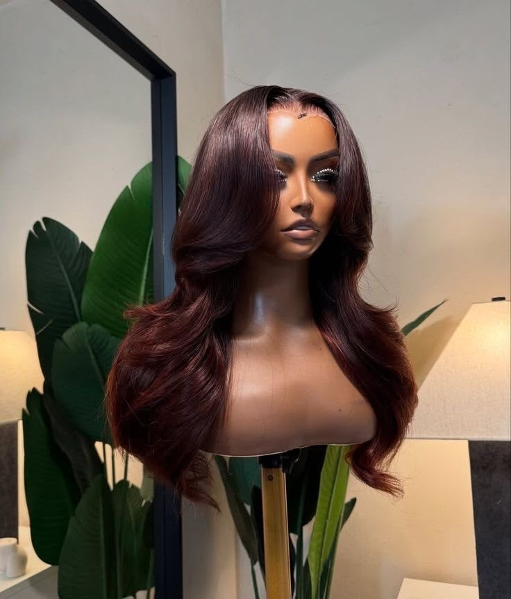 Lynda wig